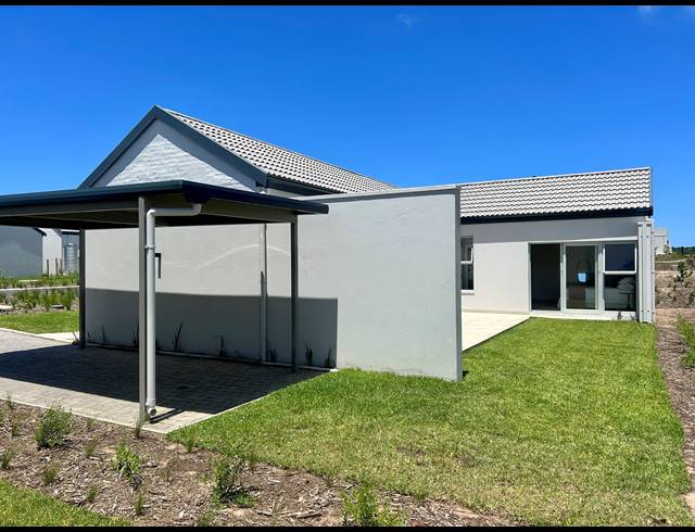 2 BEDROOM SIMPLEX FOR SALE IN SHEFFIELD BEACH